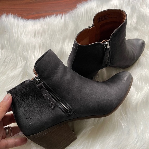 Frye Judith Double Zip Ankle Boots Leather Dark Gray 8M - Picture 9 of 11